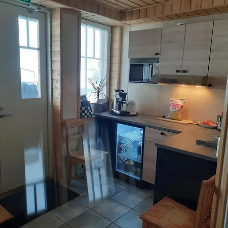 Värdshus Sininen Hetki Bed& Breakfast Majoitus Meren Aeaerellae