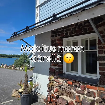 Sininen Hetki 4 X Sea Front Majatalot